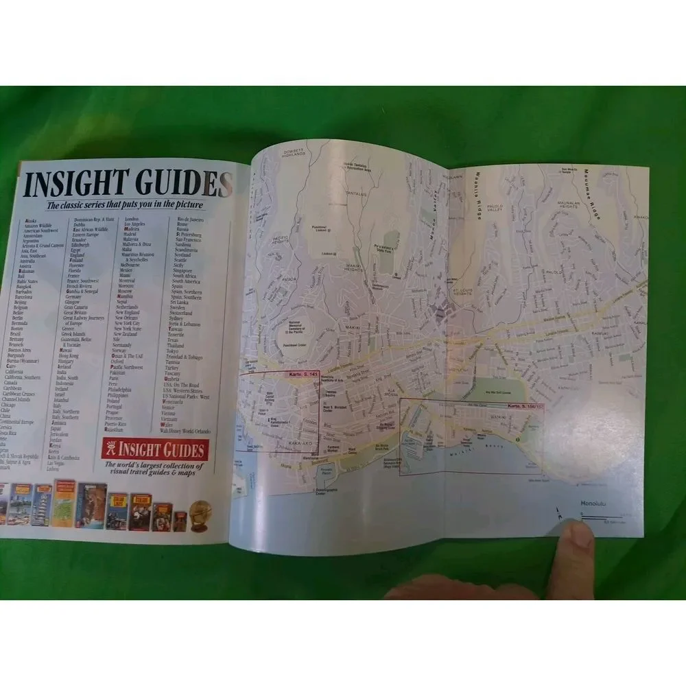Insight Guide Hawaii / Paperback/ Discovery Channel/ 2003 / Great Condition‎